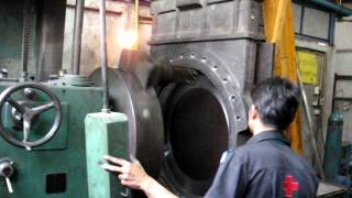 knife gate valve in turning process