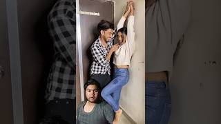 Khud fas Gaya 🤣🤣 #couple #viralvideo #lovestory #trendingshorts #dance #funny #couplegoals #youtube