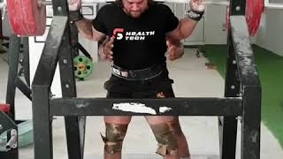 Raw Squat =325 kg