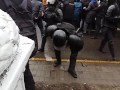 Брутальный разгон и хапун в центре Минска ОМОН против людей