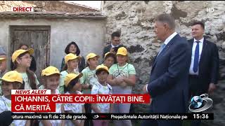 Iohannis, în dialog cu copiii din comuna Cristian:  Învăţaţi bine, că merită