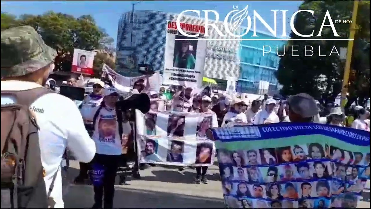 Marcha Del Colectivo Voz De Los Desaparecidos En Puebla - YouTube