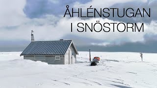 Vitabandet 2021, Åhl'enstugan i snöstorm.