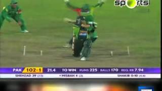 Dunya News- Pakistan through to finals