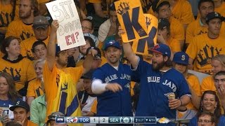 TOR@SEA: Blue Jays fans support their team in Seattle