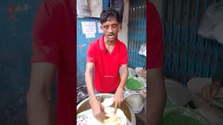 কতগুলো করে ডিম মানে রাজুদা..#shortsyoutube #pocketparatha #foodstall #rajudada #streetfood