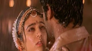 Prabhas Pournami Movie - Charmi Saving Prabhas Emotional Scene - Trisha, Charmee