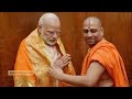 mantralayam pethadhipati sri sri sri subudendra theertha swamiji s blessings to sri narendra modiji.