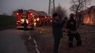 Заброшенное здание горело во Владивостоке