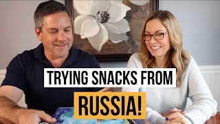 Trying Snacks from Russia! // Universal Yums October 2020 Unboxing and Taste Test