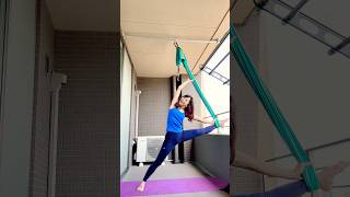 Shake it off stretch #aerialyoga #hammock #stretch #howto