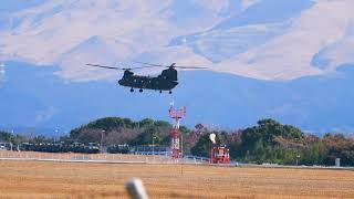 陸上自衛隊西部方面航空隊（高遊原分屯地）　年初編隊飛行訓練。Western Air Corps New Year's formation flight training.