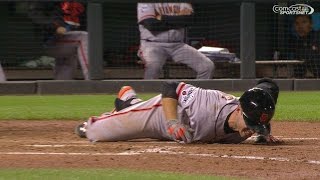 SF@COL: Posey fouls ball off his foot, stays in game