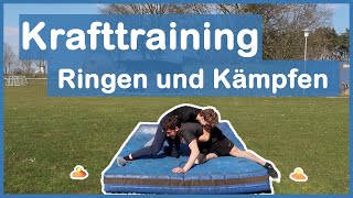 Spielerisches KRAFTTRAINING durch RINGEN und KÄMPFEN