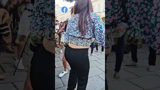 Linda turista baila con la catracha #dance #tiktok #shorts