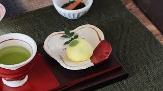 赤絵三弁花小皿【おとなの和食器屋 さんすい】