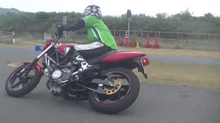 VTR250 赤 二輪公園練