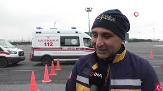 Ambulans sürücüleri zorlu eğitimden geçiyor