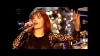 Florence + The Machine - Dog Days Are Over (Live Reading Festival 2012)