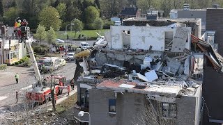 Veendam - Gasexplosie verwoest woningen in Veendam (eerste beelden)