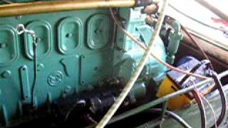 Starting Detroit Diesel 671 Gray Marine Boat Engine