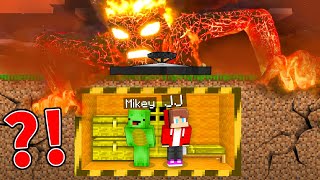 Mikey and JJ DOOMSDAY BUNKER vs GIANT LAVA MONSTER in Minecraft - Maizen