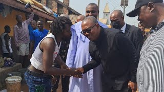 XMAS! PETER OBI VISITS NIGERIAN CORRECTIONAL CENTER, Onitsha! SEE WHAT DEY DID TO HIM