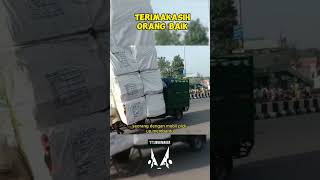 Mobil Pickup Ini Membantu Orang yang kesusahan #shorts #respect