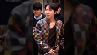 OMG J-hope Look's so handsome 😲 #bts #rap #jhope #jhopebirthday #jhopesolo #hobipalooza #hopeworld