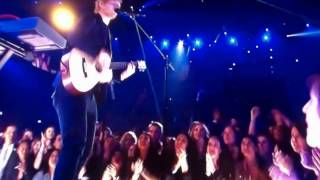 Ed Sheeran-Shape of you-iheartradio awards