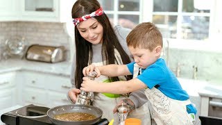 GREYSON'S FIRST TIME COOKING! || COOKING WITH JWOWW