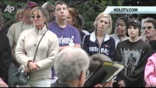 Hundreds Mourn Air Race Victims at Nev. Memorial
