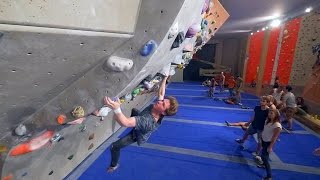 Nikken Found A V11/12 Problem That Makes Him Suffer This Bouldering Session!