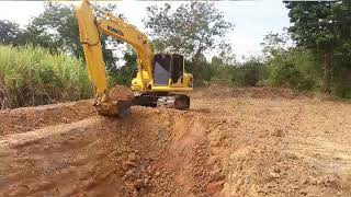 รวมภาพการทำงาน ทีมงานไร่ทวีทรัพย์ กับ KOMATSU PC160-8