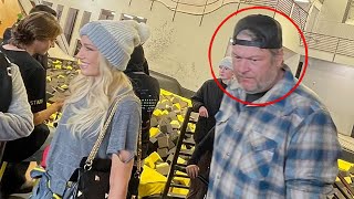 Something Is Seriously WRONG With Gwen Stefani And Blake Shelton's Marriage