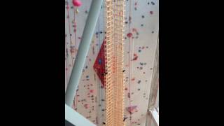 Record du monde de la tour la plus haute en planchettes Kapla