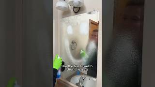 Do You Have Streaky Mirrors?  Bathroom Cleaning | Day 7 Spring Cleaning Spree 20