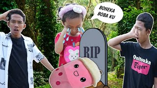 GAWAT! BONEKA BOBA PONAKAN ARIK DIKUBUR ORANG MISTERIUS😱 | Mikael Family