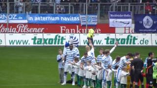 TV Voerde Bambini beim einlaufen im MSV Duisburg Stadion