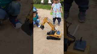 Revell RC Bagger Digger 2.0 #shorts #funactivitiesforkids #bagger