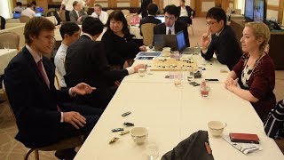 【第42期囲碁名人戦七番勝負・第２局】国際色豊かな検討室