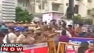 M. Karunanidhi On Active Medical Support, Thousands Gather Outside Kauvery Hospital