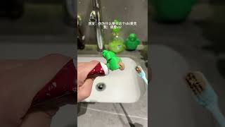 听说用这个牙膏头挤出来的牙膏更有味道~ #玩个很新的东西 #新奇特