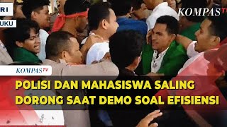 Panas! Polisi dan Mahasiswa Saling Dorong saat Demo Soal Efisiensi di Ambon