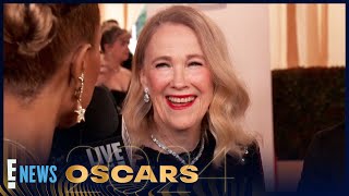 Catherine O’Hara REVEALS How ’Schitt’s Creek’s Moira Rose Would React to Beetlejuice! | 2024 Oscars