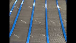 Self-Cleaning Screen – diamond-shaped hole