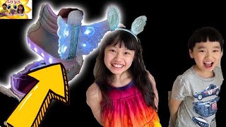 長翅膀的發亮的鞋子Wing light up shoes，play and study边玩边学Catherine and Justin