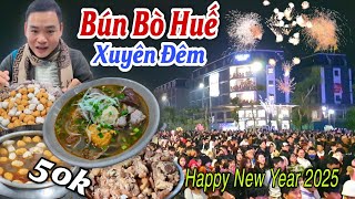 Ăn Xong Tô Bún Bò Huế 50k Này Đi Xuyên Đêm Quẩy B.a.nh N.óc Giao Thừa Cũng Chưa Đói - Happy New Year