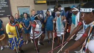 Aussies receive warm welcome at Gqeberha airport | ICC Women's T20 World Cup 2023