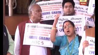 TMC members agitaion protesting imposition of new tax on diesel-petrol